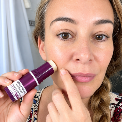 Verrouillez-vous avec le baume :Utilisez le Baume Hydratant comme étape finale.